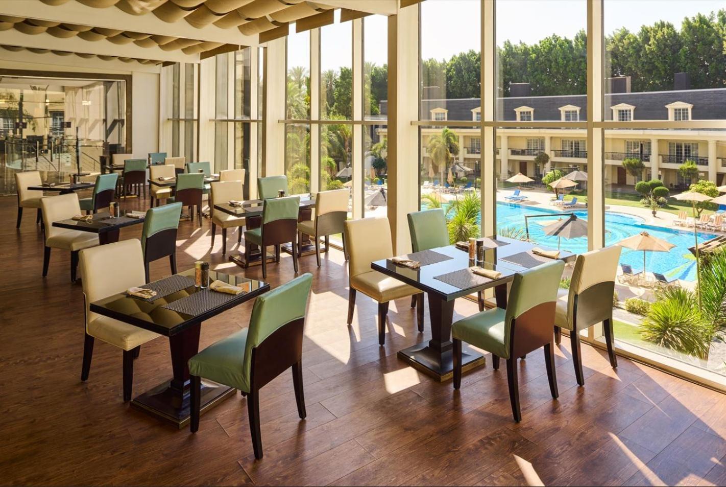 Renaissance Cairo Mirage City Hotel Εξωτερικό φωτογραφία The restaurant