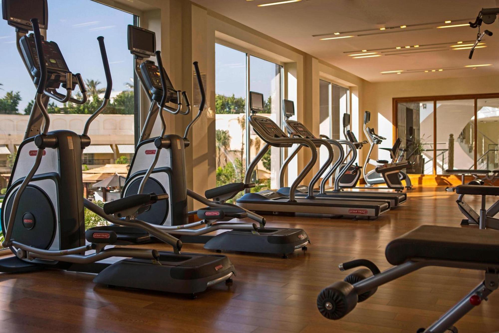 Renaissance Cairo Mirage City Hotel Εξωτερικό φωτογραφία A gym at a hotel
