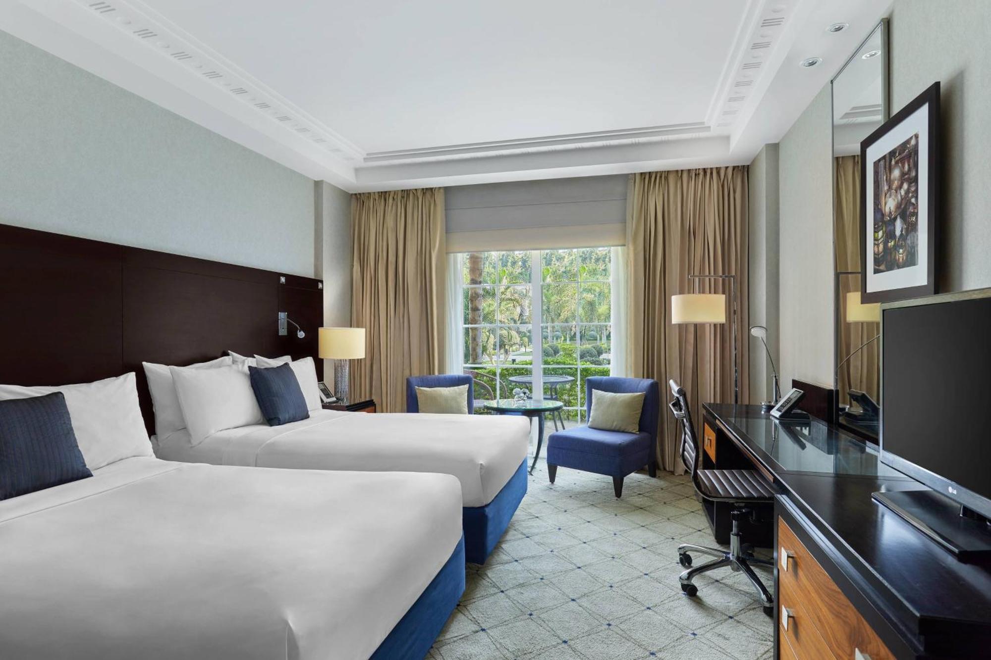 Renaissance Cairo Mirage City Hotel Εξωτερικό φωτογραφία A room at the hotel